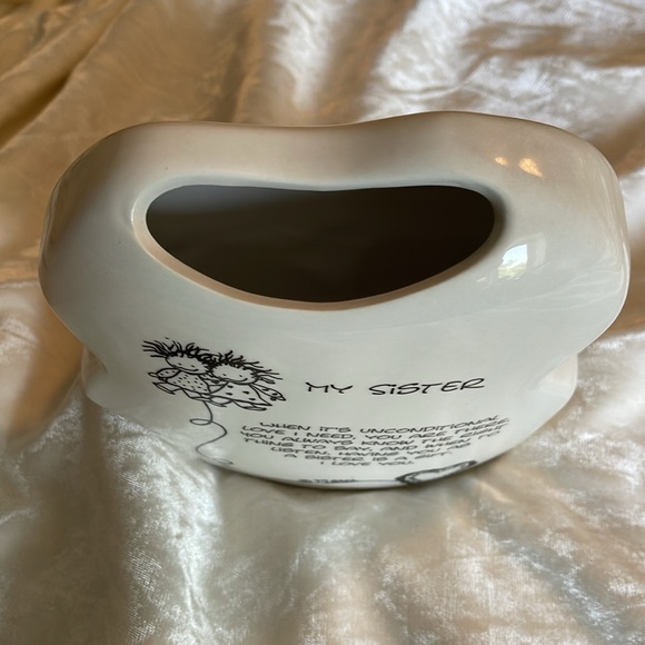 Vase - Picture 3 of 4